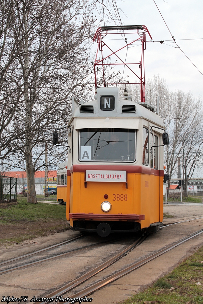 UV villamossal Pesten és Budán (104)