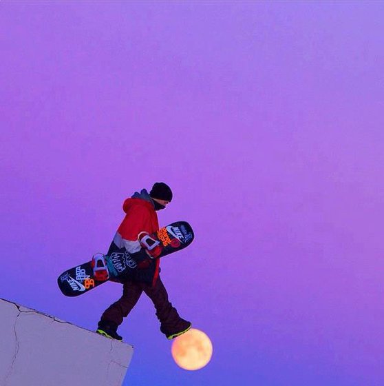 snowboarder-walking-on-moon-perfect-timing