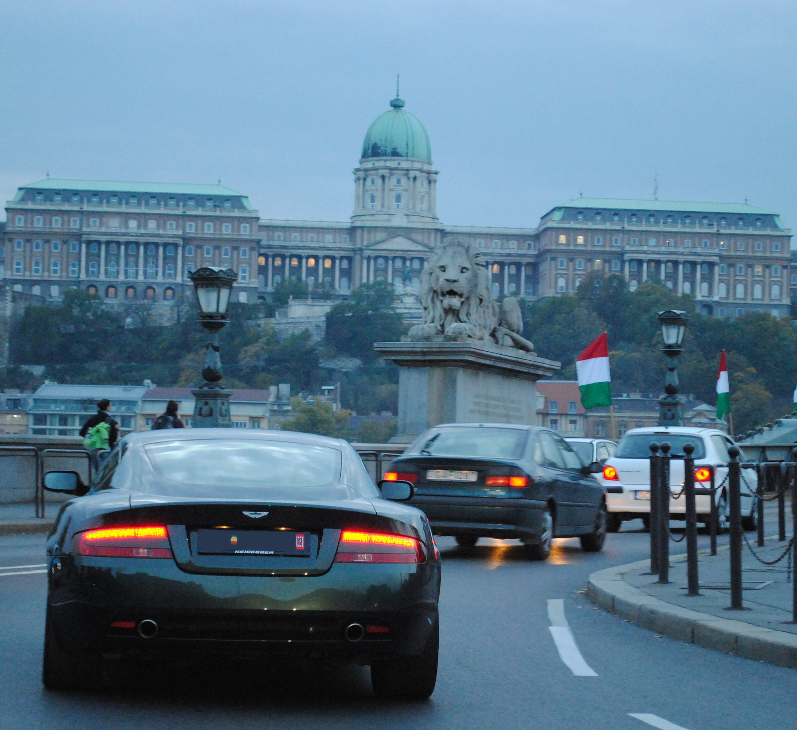 Aston Martin DB9