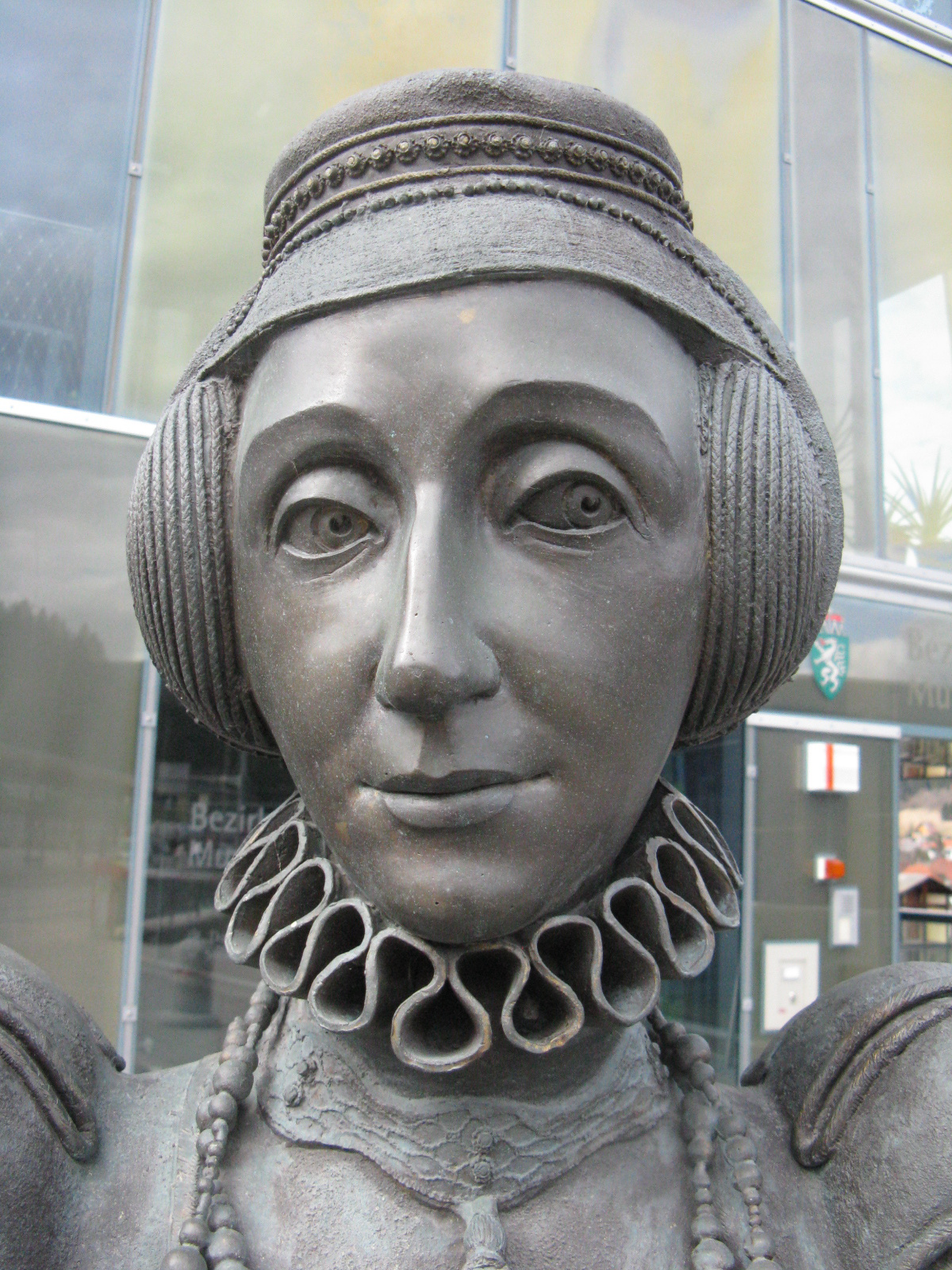 Murau - Anna Neumann szobra