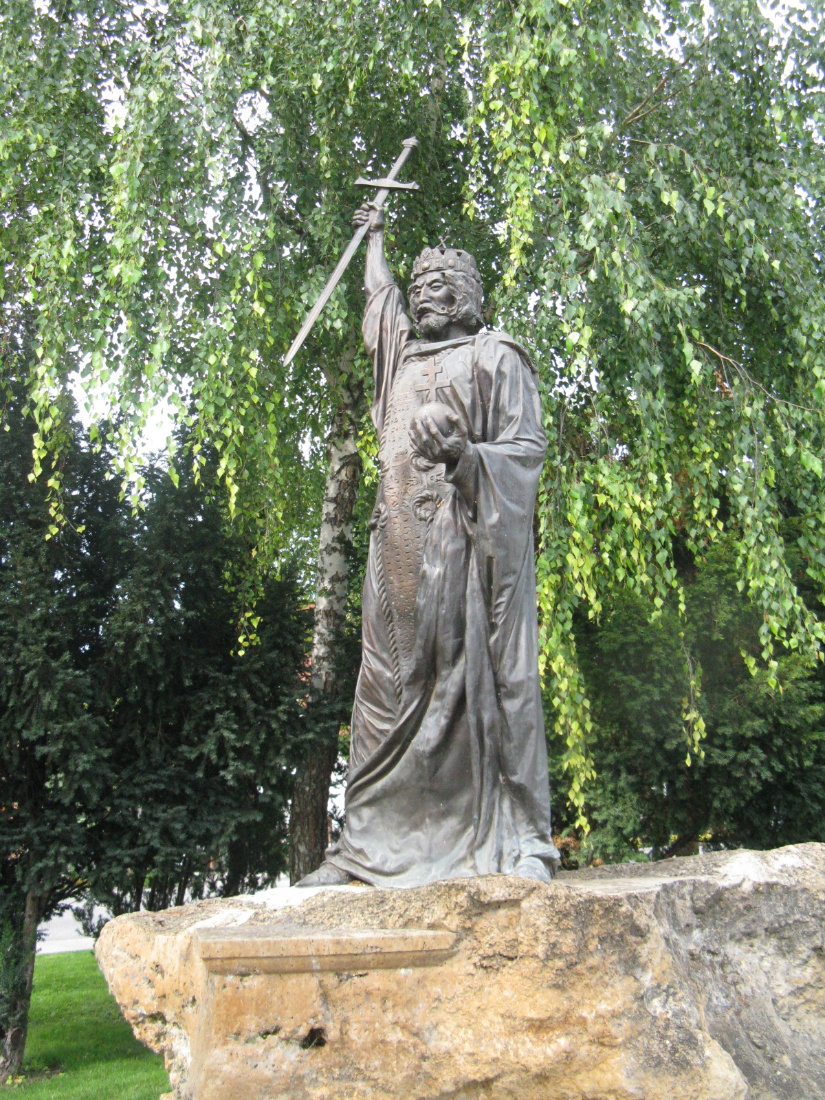 Szent István szobra Párkányi Raab Péter 2000