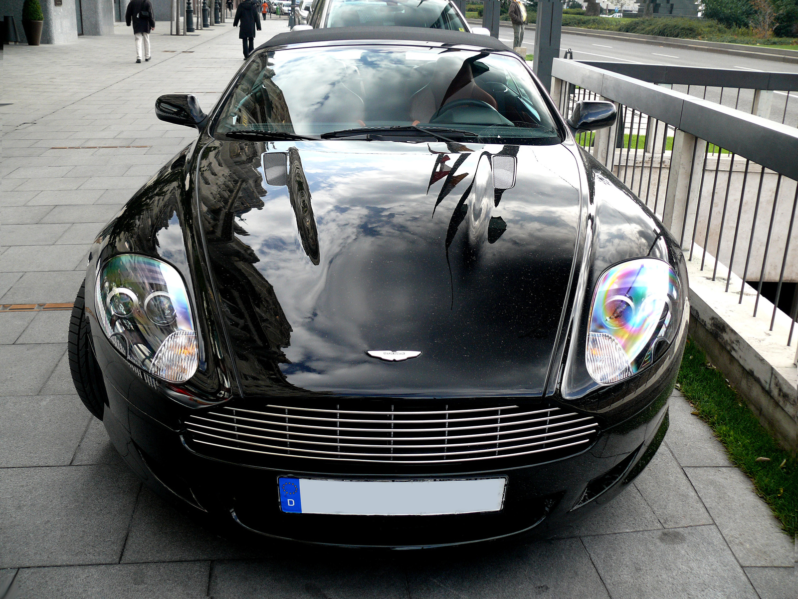 Aston Martin DB9 Volante