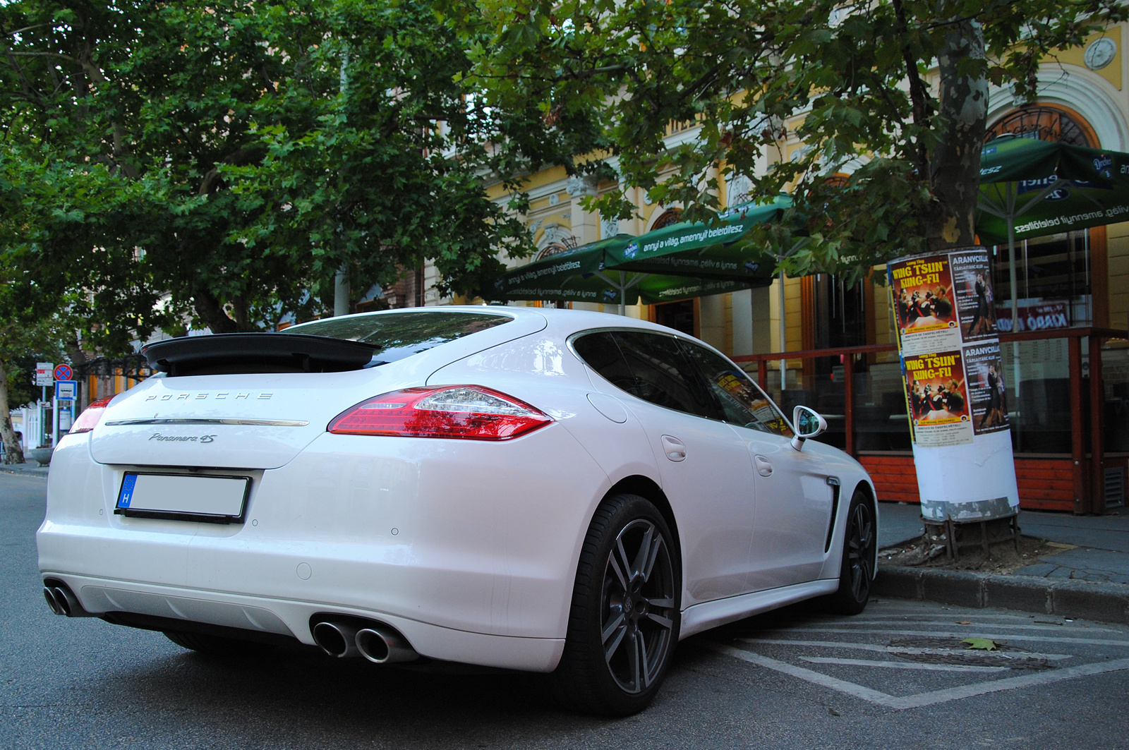 Porsche Panamera 4S