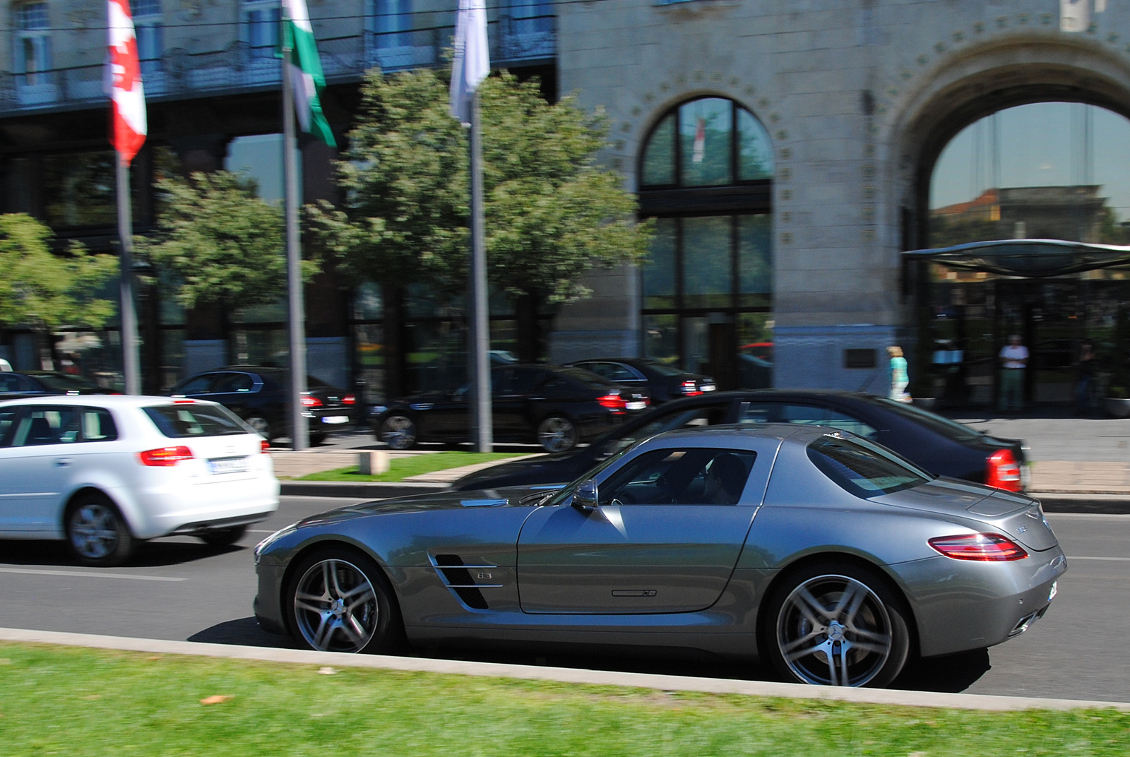 Mercedes-Benz SLS AMG