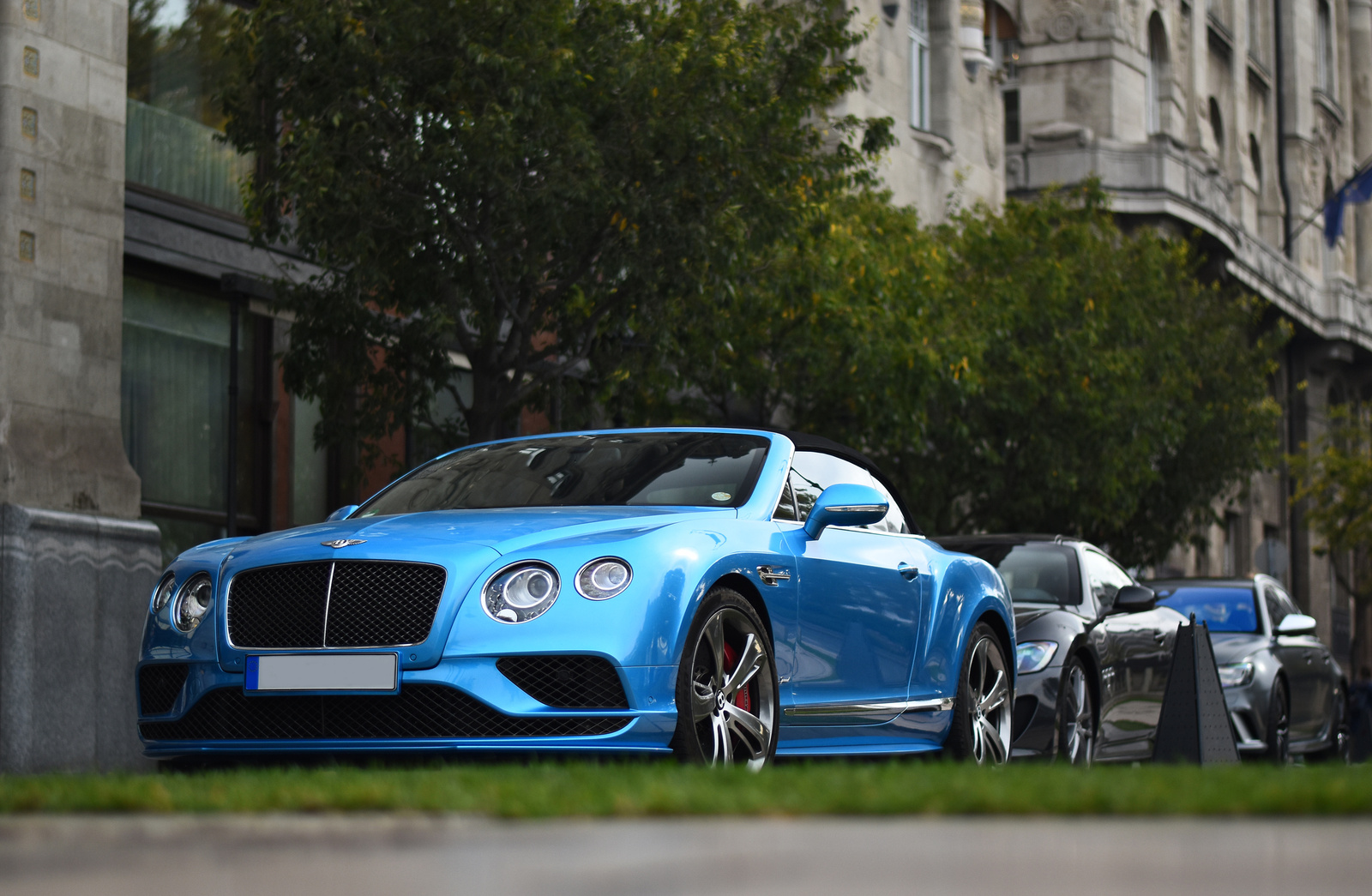 Bentley - Maserati - Audi