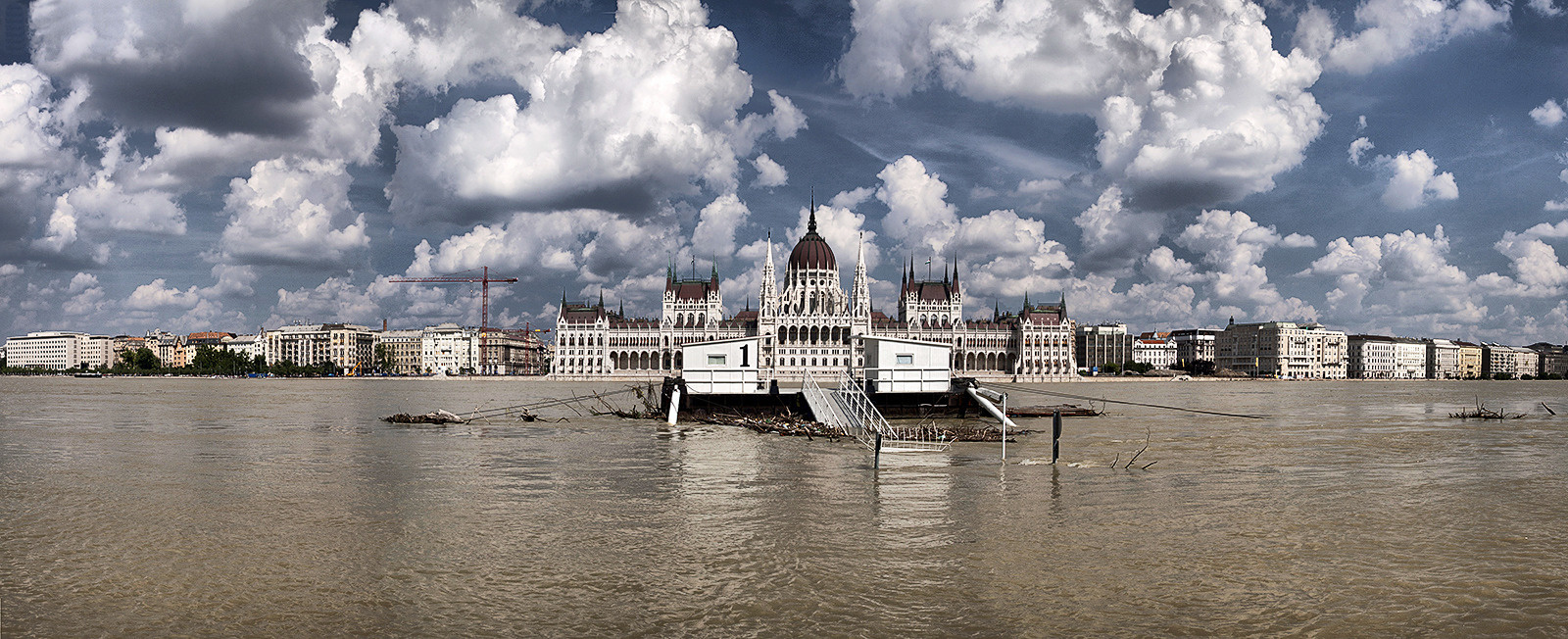 Budapest panoráma árvíz