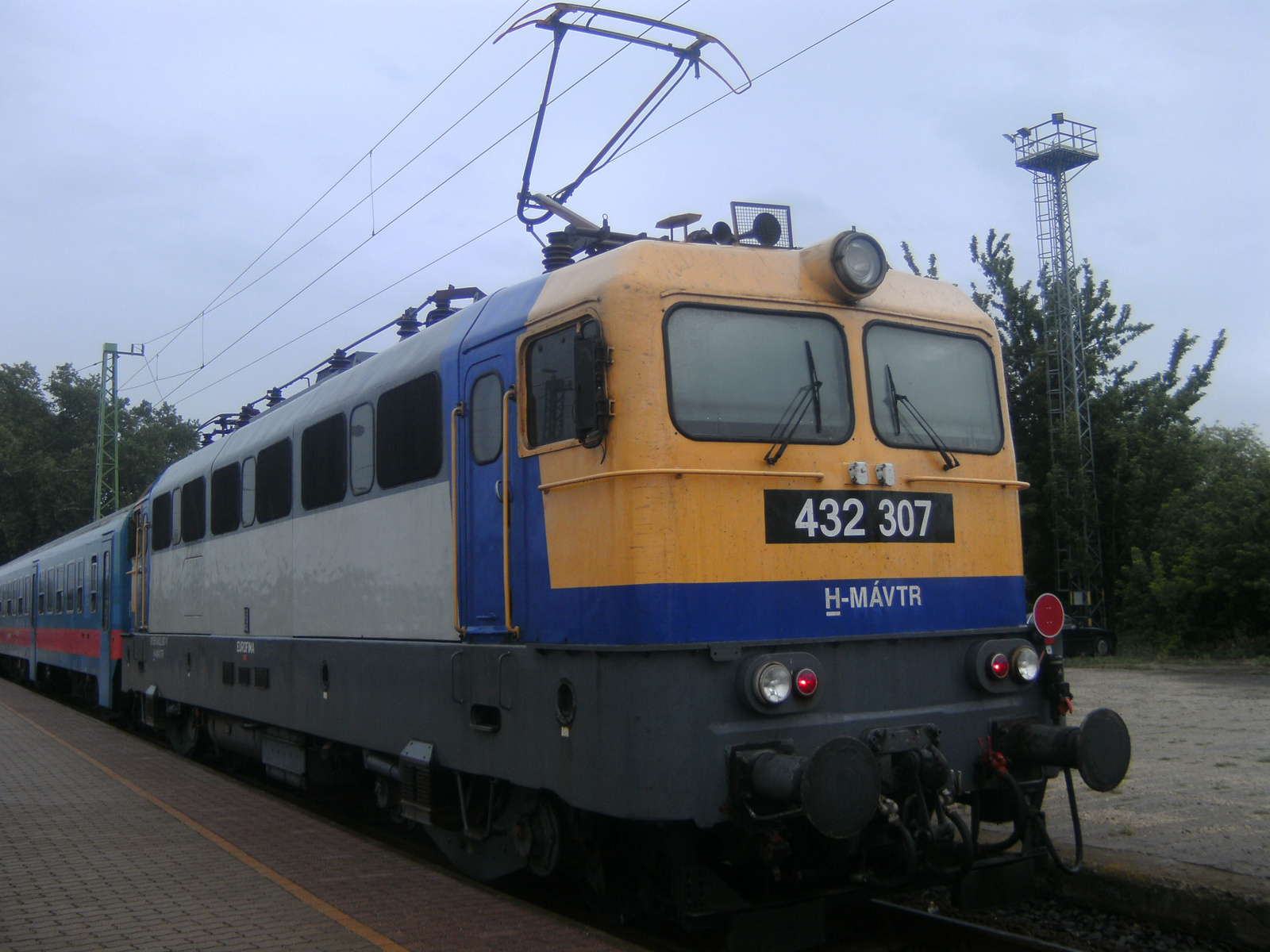 432 307 3