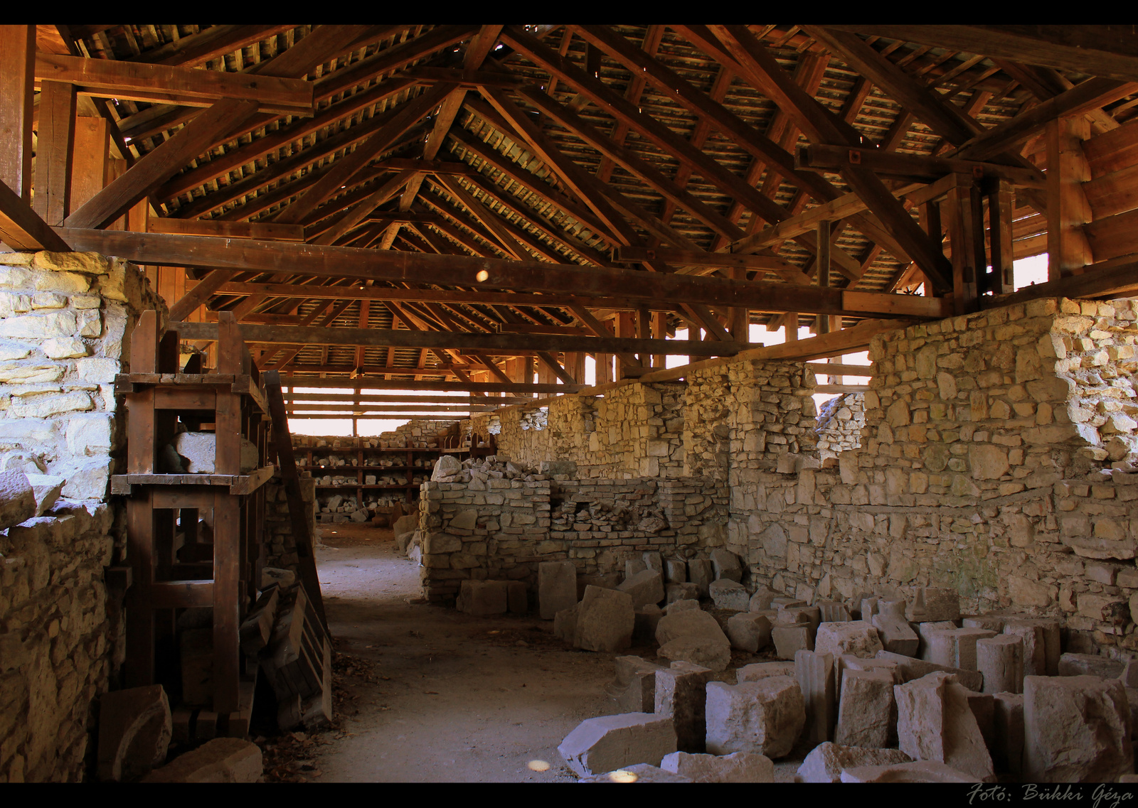 Kolostor gyülekező terem