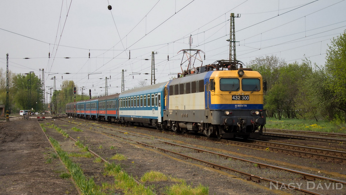 432 300, Hort-Csány, 2014.04.05.