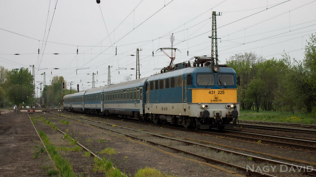 431 225, Hort-Csány, 2014.04.05.