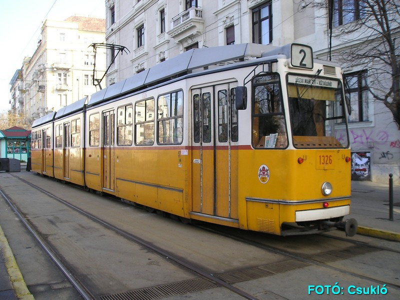 JÁSZAI MARI TÉR 2 1326 3