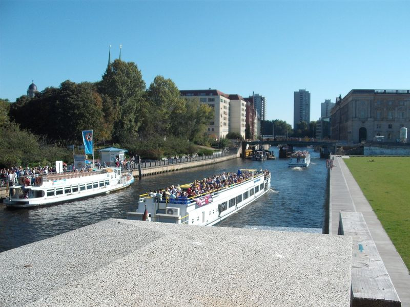 Berlin Unter den Linden 089