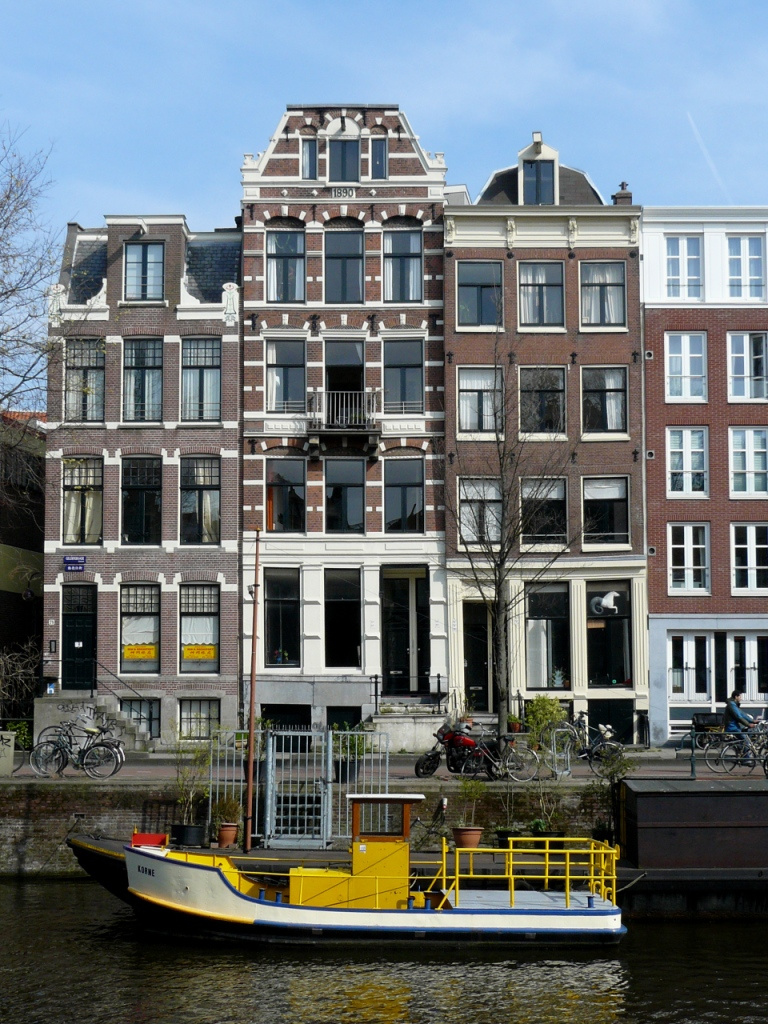 Amsterdam 353