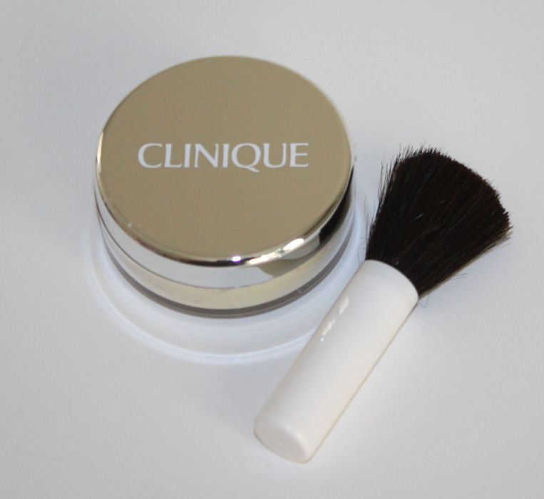 Clinique Redness Solution Powder-6