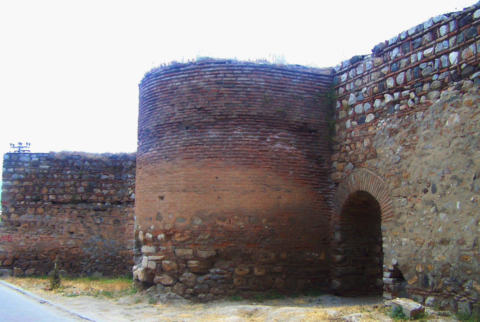 Középkori fal