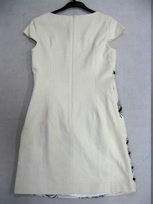 91009B-41  CHANEL WHITE WOOL DRESS SIZE 2 4 6 (BACK) PRICE USD60