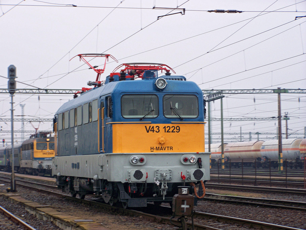 V43 - 1229 Dombóvár (2010.11.17)04.