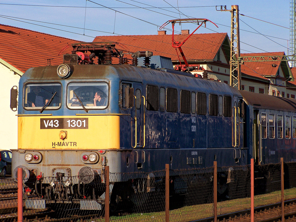 V43 - 1301 Dombóvár (2010.11.24)