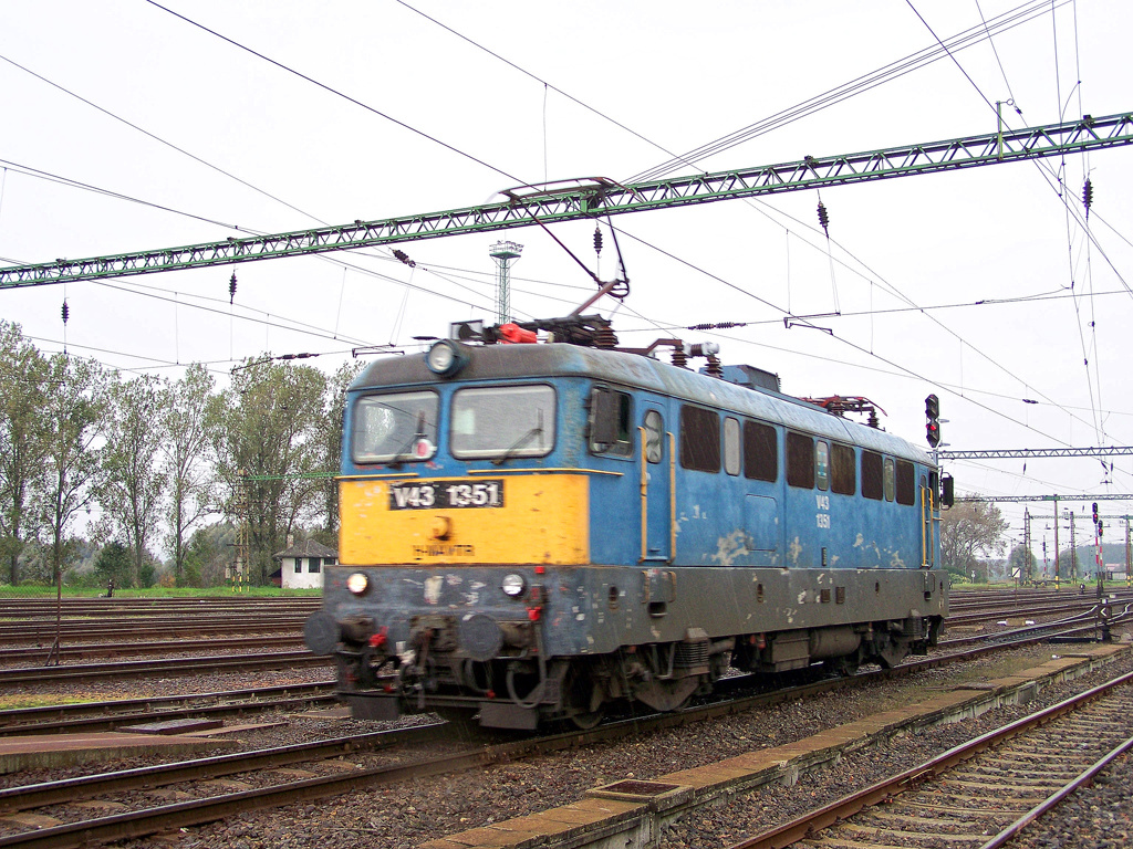 V43 - 1351 Dombóvár (2010.10.05)03