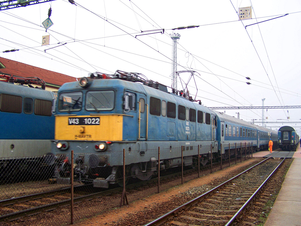 V43 - 1022 Dombóvár (2011.01.04)02.