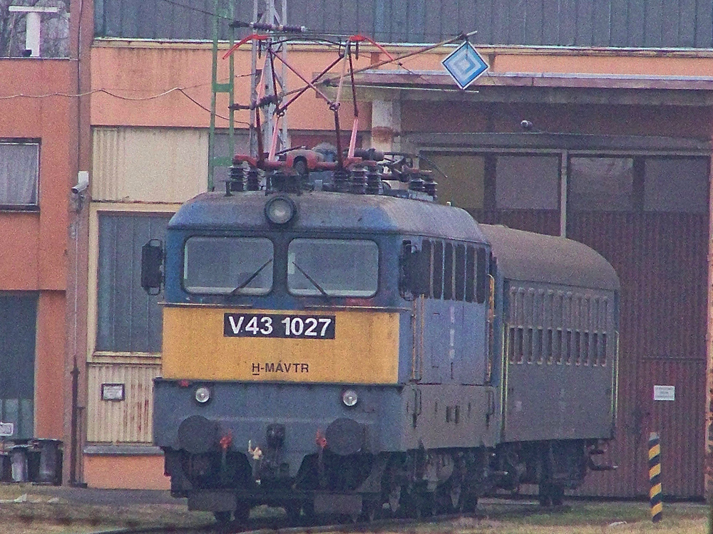 V43 - 1027 Dombóvár (2011.02.17).