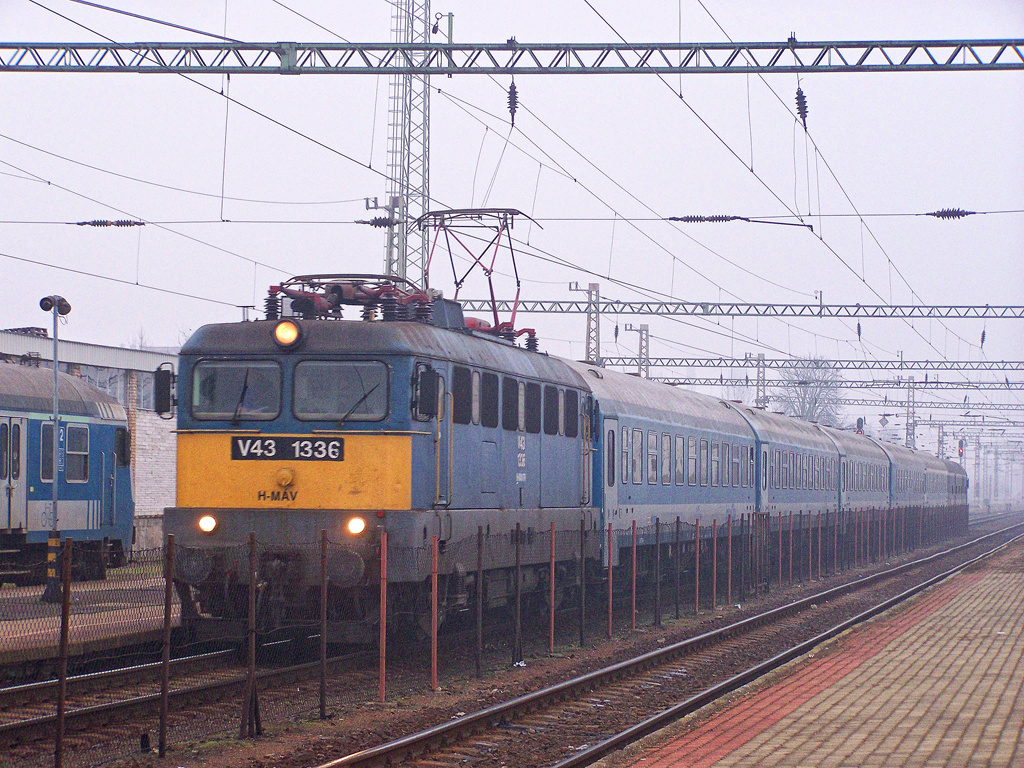 V43 - 1336 Dombóvár (2011.01.19).