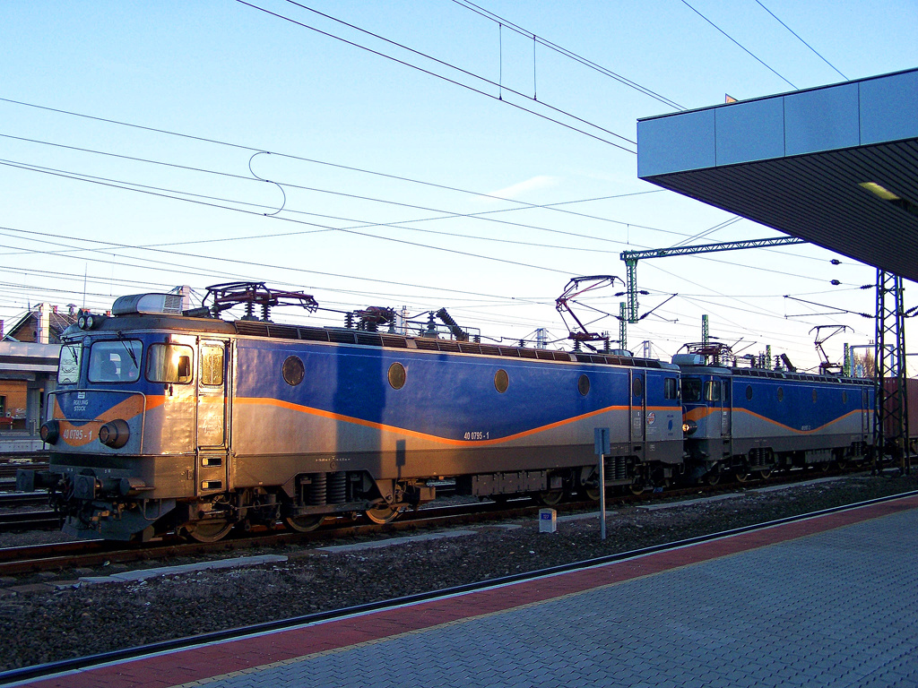 400 795 - 1 + 400 167 - 3 Kelenföld (2011.02.12)01.