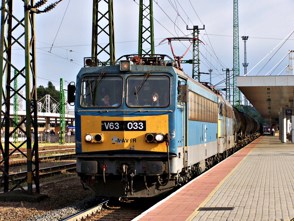 V63 - 033 + V43 - 1344 Kelenföld (2011.06.19).