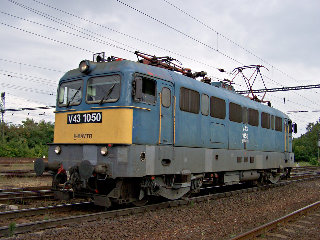 V43 - 1050 Kelenföld (2011.07.30)03