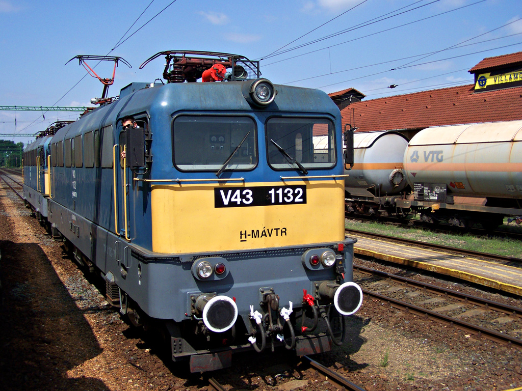 V43 - 1132 Petőháza (2011.07.27).