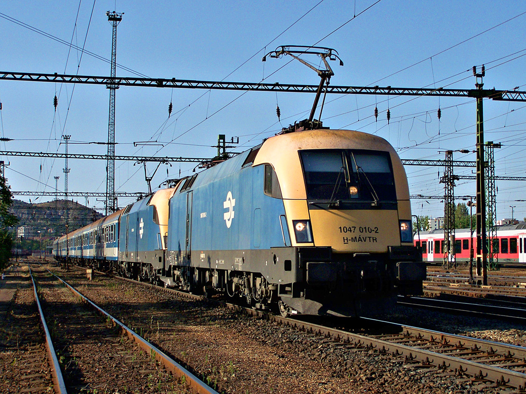 1047 010 - 2 + 1047 003 - 7 Kelenföld (2011.07.16.