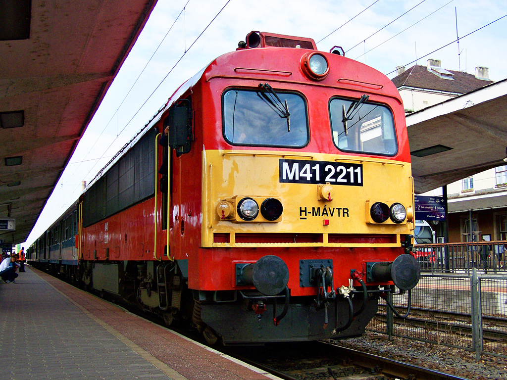 M41 - 2211 Győr (2011.07.27).