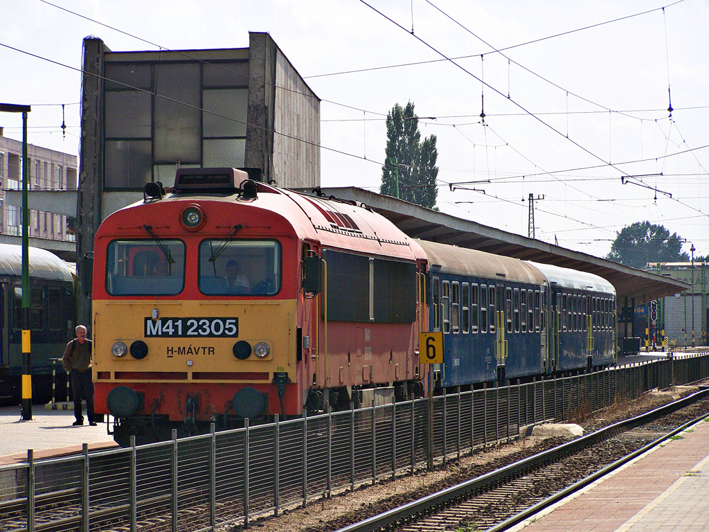 M41 - 2305 Győr (2011.07.27).