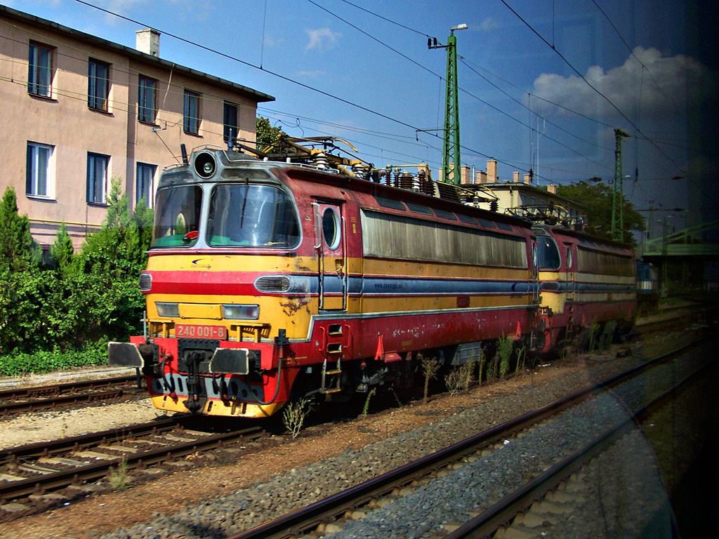 240 001 - 8 Komárom (2011.07.27).