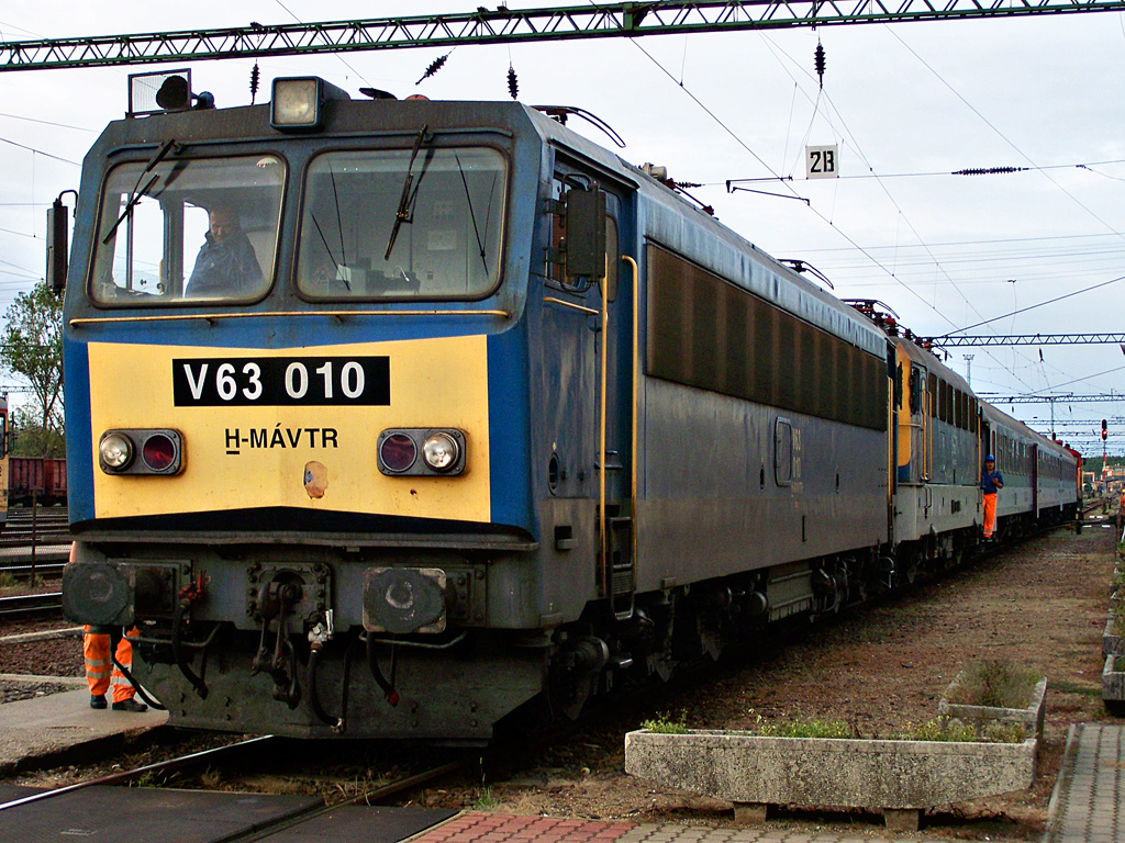 V63 - 010 Dombóvár (2011.09.06).