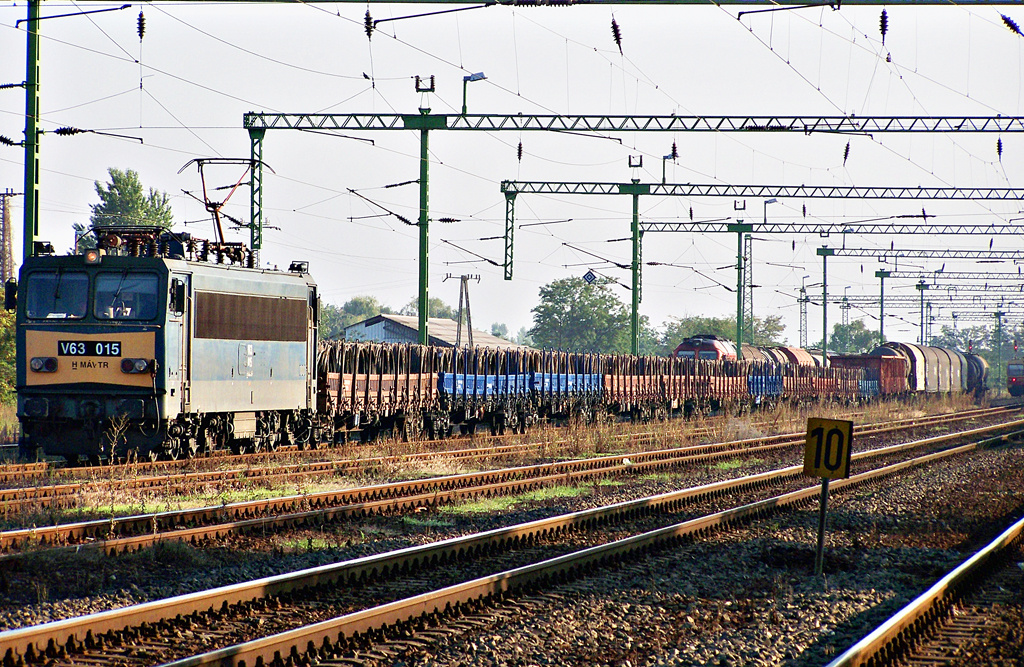 V63 - 015 Sárbogárd (2011.08.03).