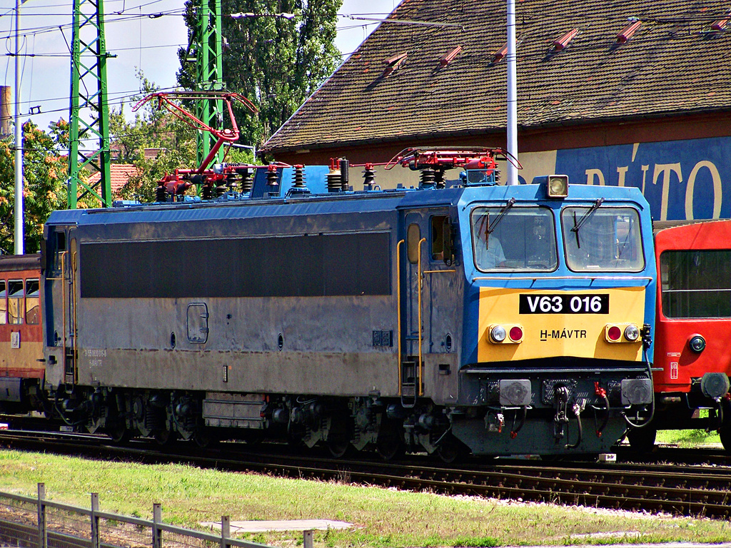 V63 - 016 Győr (2011.08.16).