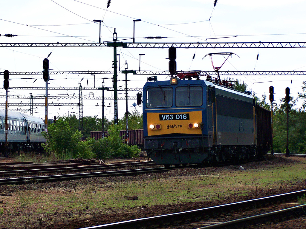 V63 - 016 Kelenföld (2011.07.30)