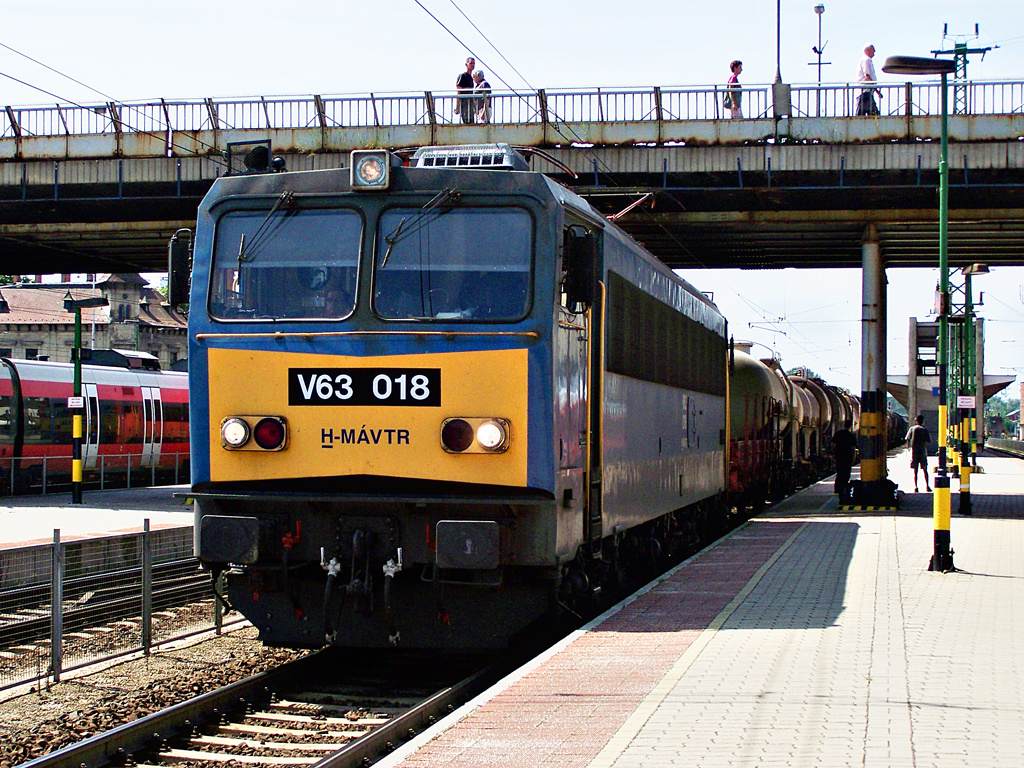 V63 - 018 Győr (2011.08.16).