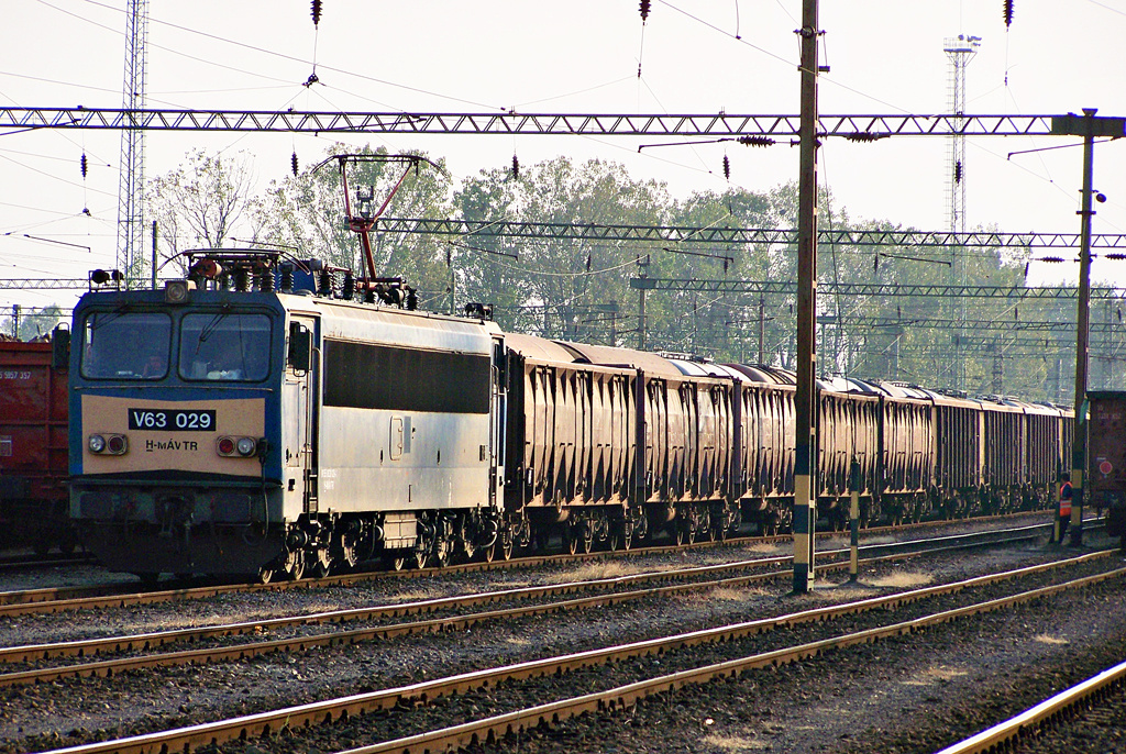 V63 - 029 Dombóvár (2011.09.27).