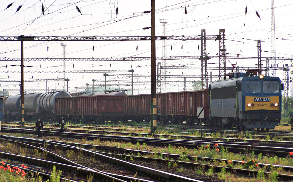 V63 - 035 Dombóvár (2011.05.31).