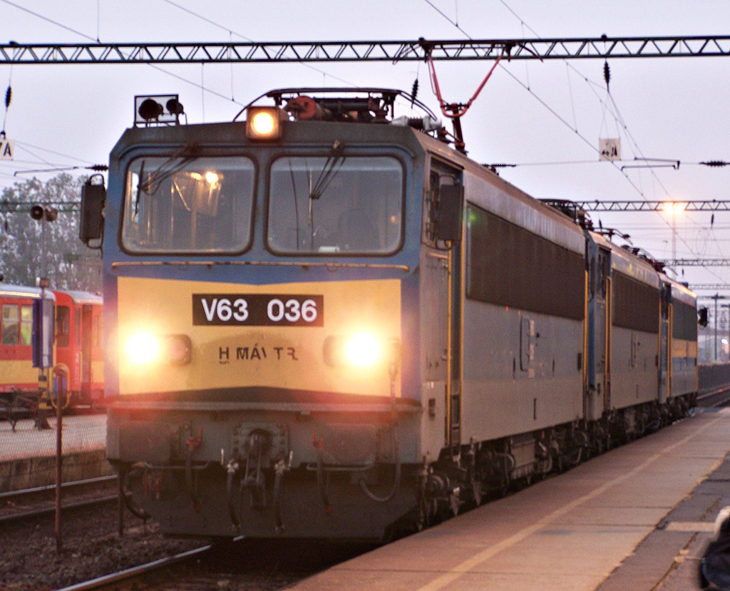 V63 - 036 Dombóvár (2011.09.22).