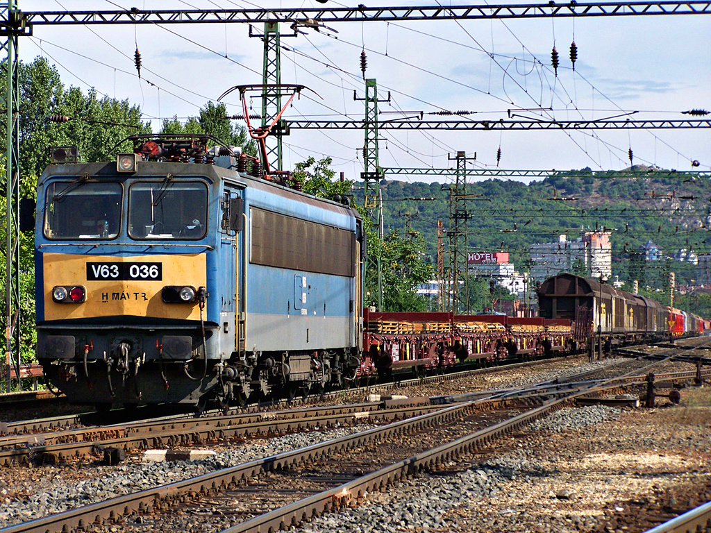 V63 - 036 Kelenföld (2011.07.30)01.