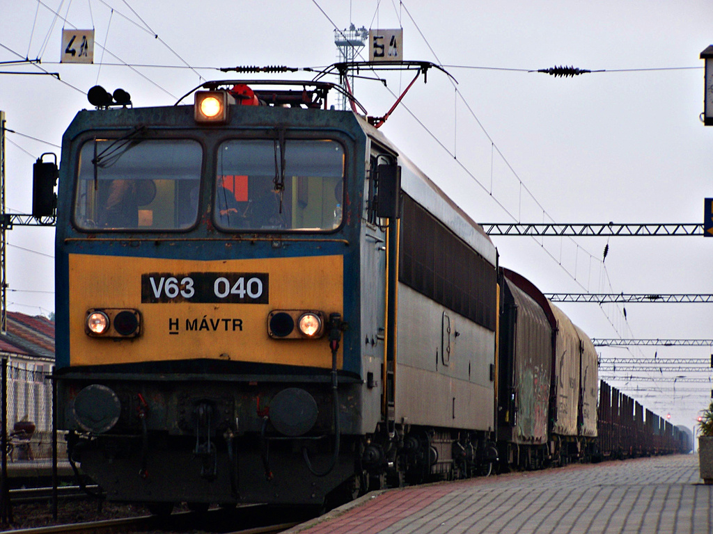 V63 - 040 Dombóvár (2011.09.27)01.