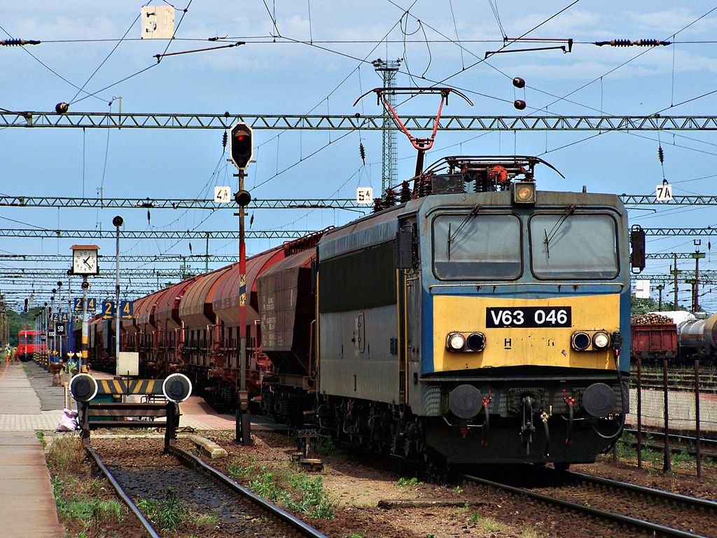 V63 - 046 Dombóvár (2011.06.08).