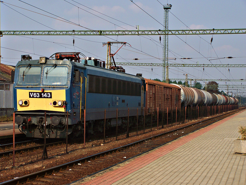 V63 - 143 Dombóvár (2011.09.27)02