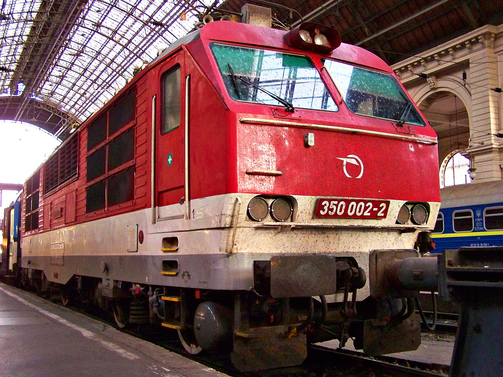 350 002 -2 Keleti pu. (2011.10.01).
