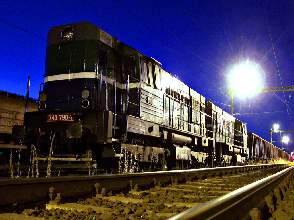 740 790 - 1 + 740 628 - 8 Sárbogárd (2011.08.20).