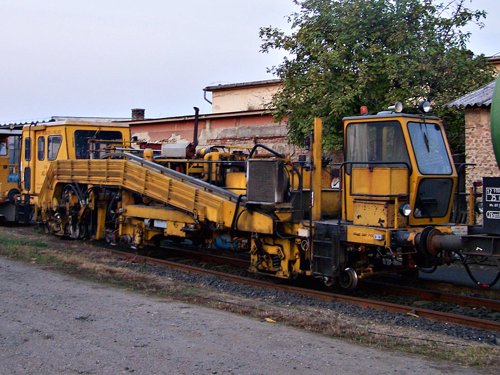 AG - 651 Dombóvár (2011.10.06).