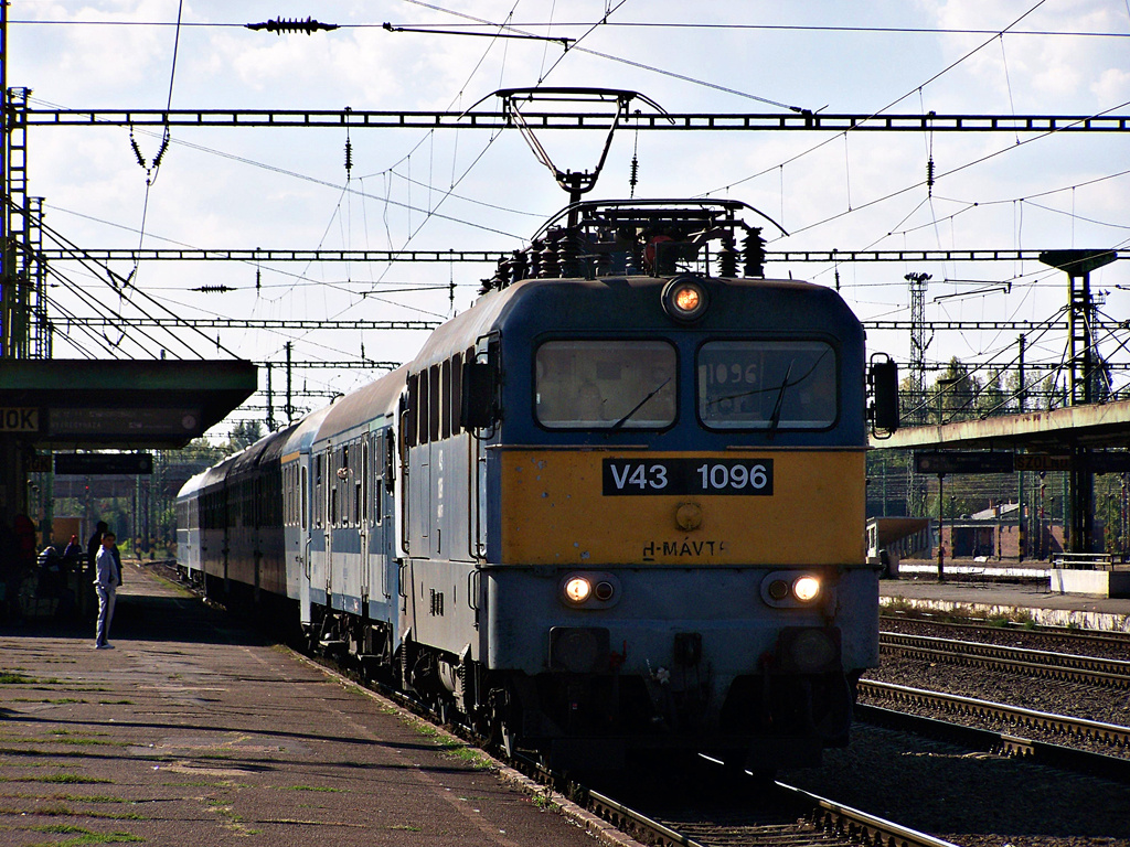 V43 - 1096 Szolnok (2011.10.15).